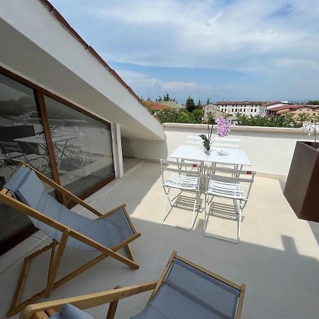 Attico Calla Peschiera del Garda Bagian luar foto